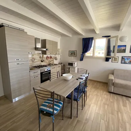 Casa Gli Ulivi 10 *